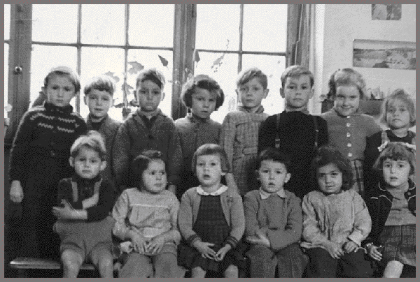 La classe mixte de Monsieur Willy ADNET en 1953-1954