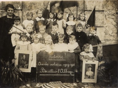 La classe gardienne de Madame LORGE MONFILS en 1919-1920